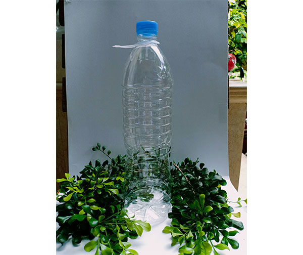 Mẫu chai nước suối 1,5 lít