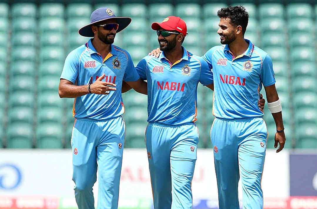 নিলামের নীরবতা: ক্রিকেটের ট্রান্সফার বাজারে আসল দাম ঠিক হয় যে ঘরে